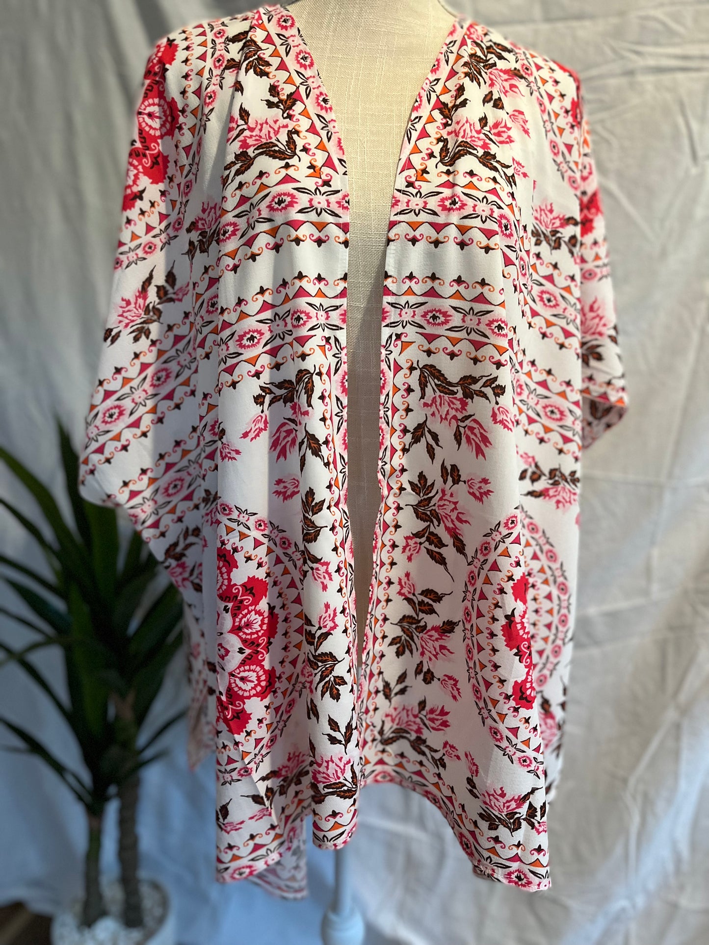 Pink & White Patterned Kimono