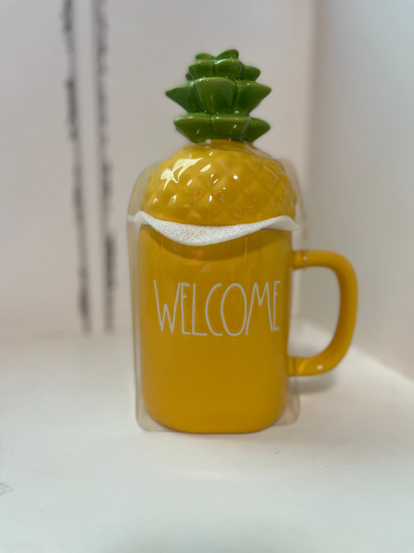 Rae Dunn "Welcome" Pineapple Mug w/Lid